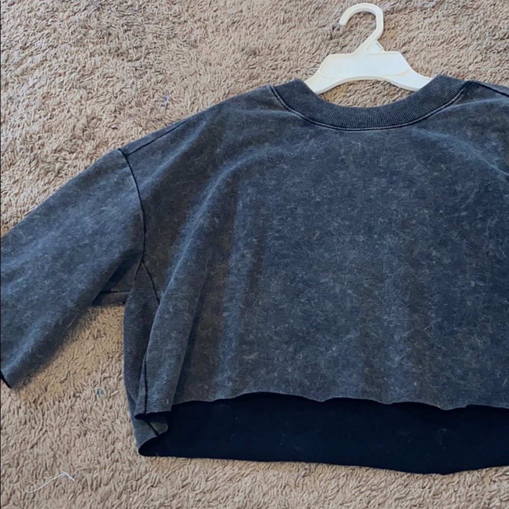 Cropped tee
